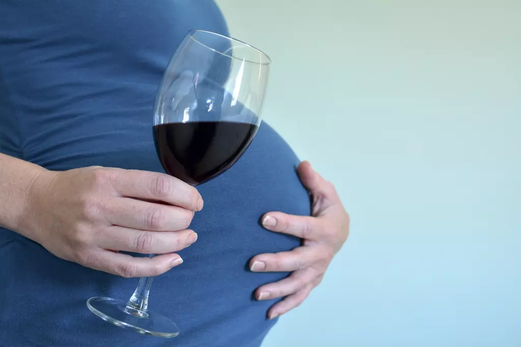 Можно ли красное вино при беременности